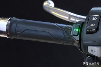 鏈敯澶嶅彜cb1300鍏ㄦ柊浠锋牸,鏈敯琛楄溅cb1300