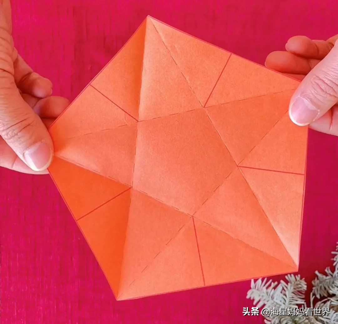 春节喜气洋洋大红灯笼高高挂,红红火火喜气洋洋百家姓灯笼