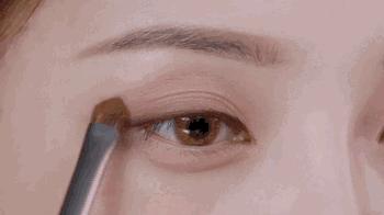 化妆初学者两色眼影推荐,新手化妆入门教程眼影盘全色