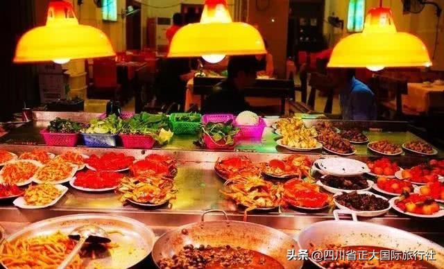 吃货们千万不要错过的昆明美食街,女吃货们打卡长沙网红美食街视频