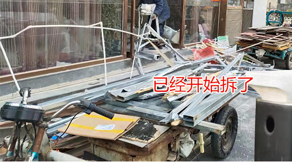 染发不要染到头皮有伤害吗,千万不要随便染头发视频