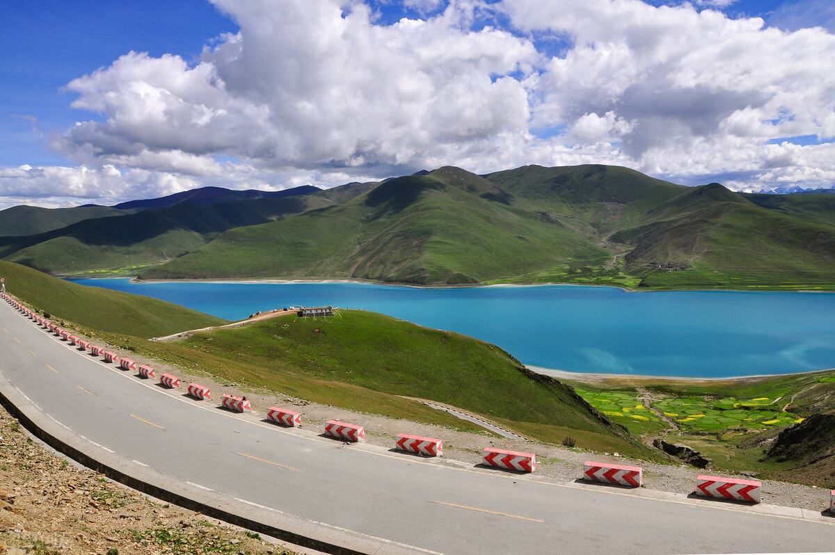 国内最经典12条自驾游线路,国内十大自驾游线路推荐