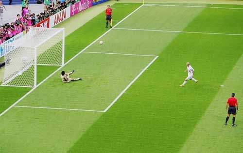 业余足球常见犯规规则,业余足球犯规最多的比赛