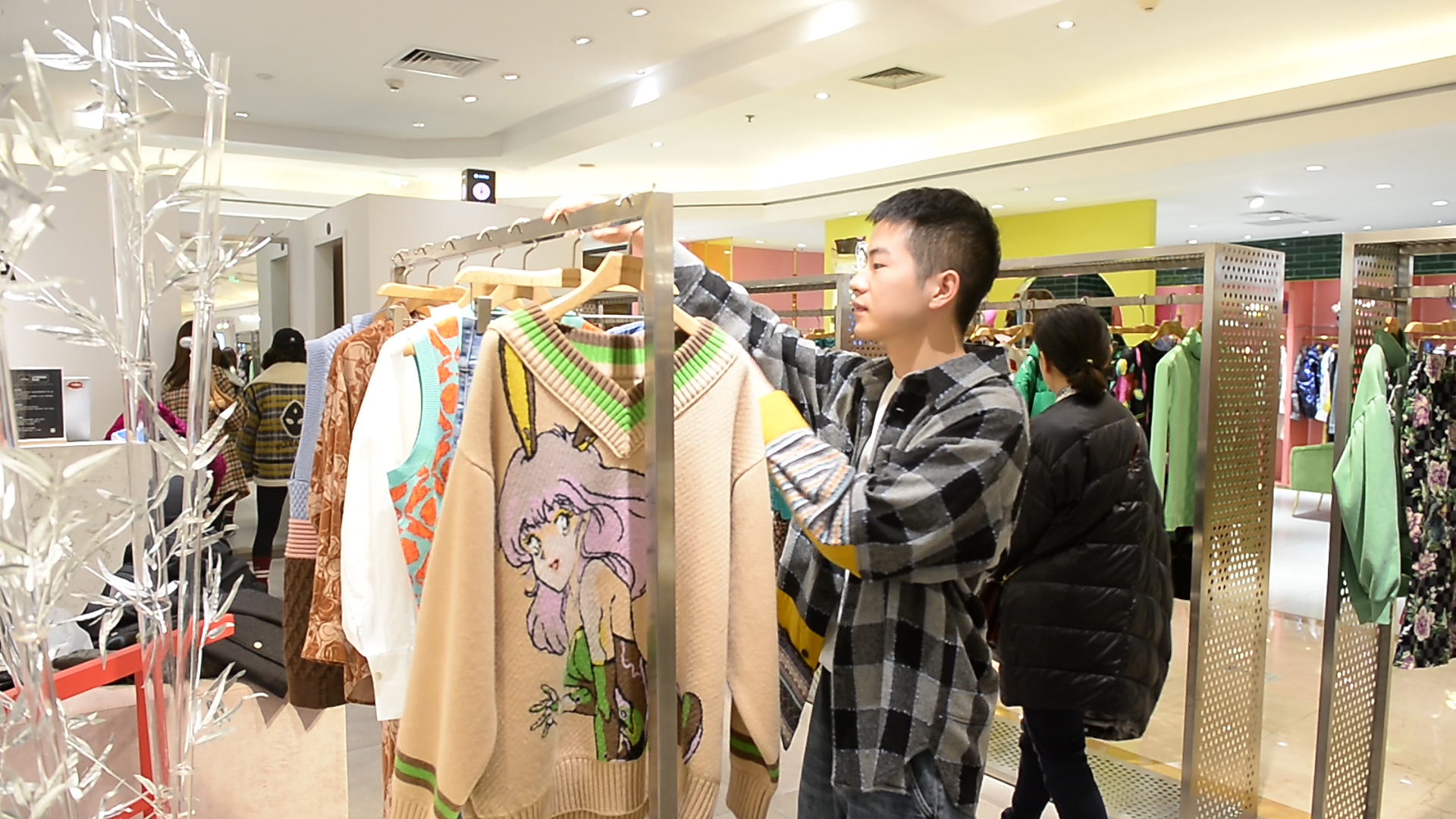 服装搭配师月薪,怎么入行服装搭配师兼职