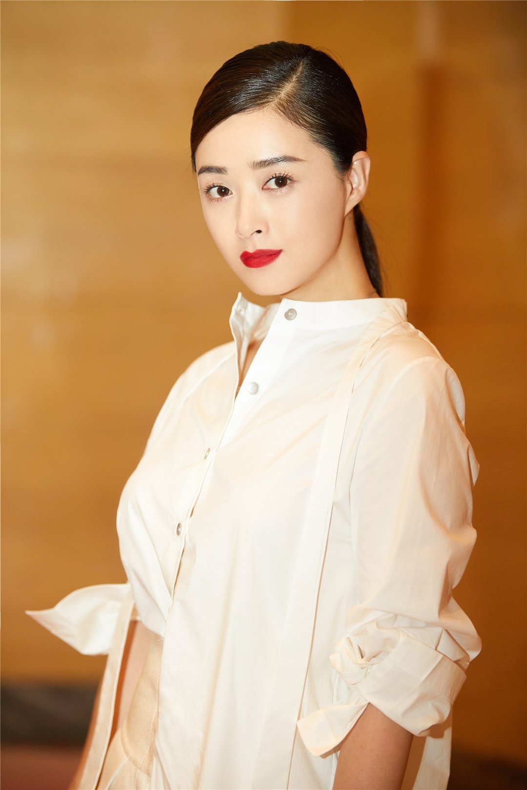 脸很美身材却减分的8位女星,只能看脸不能看身材