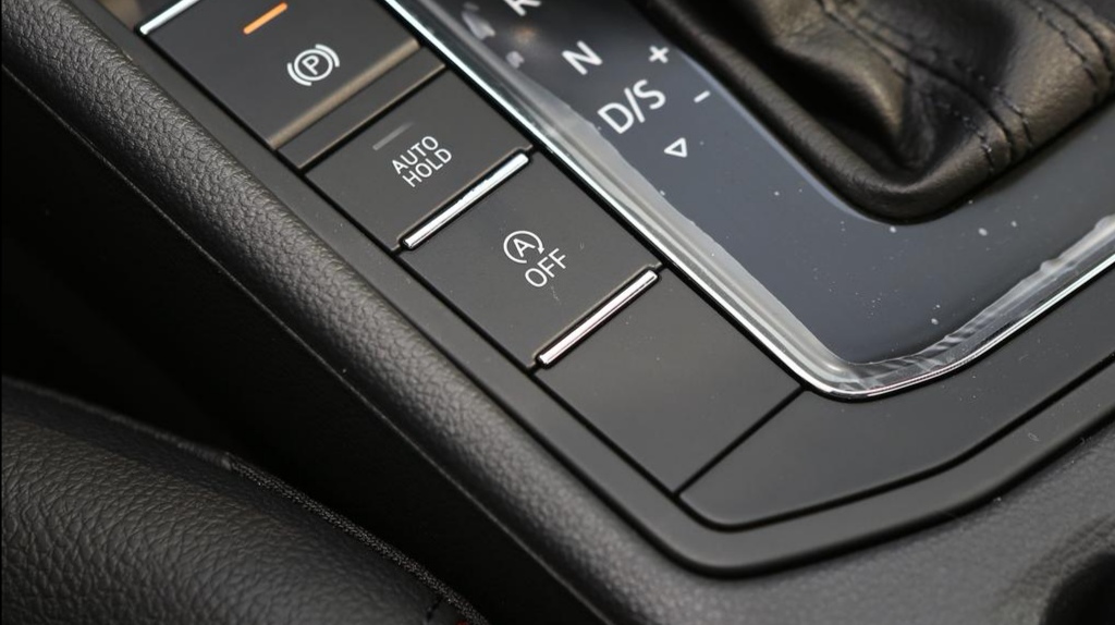 2014宝来1.6手动舒适版百公里油耗,05年的宝来1.8手动现在油耗要多少