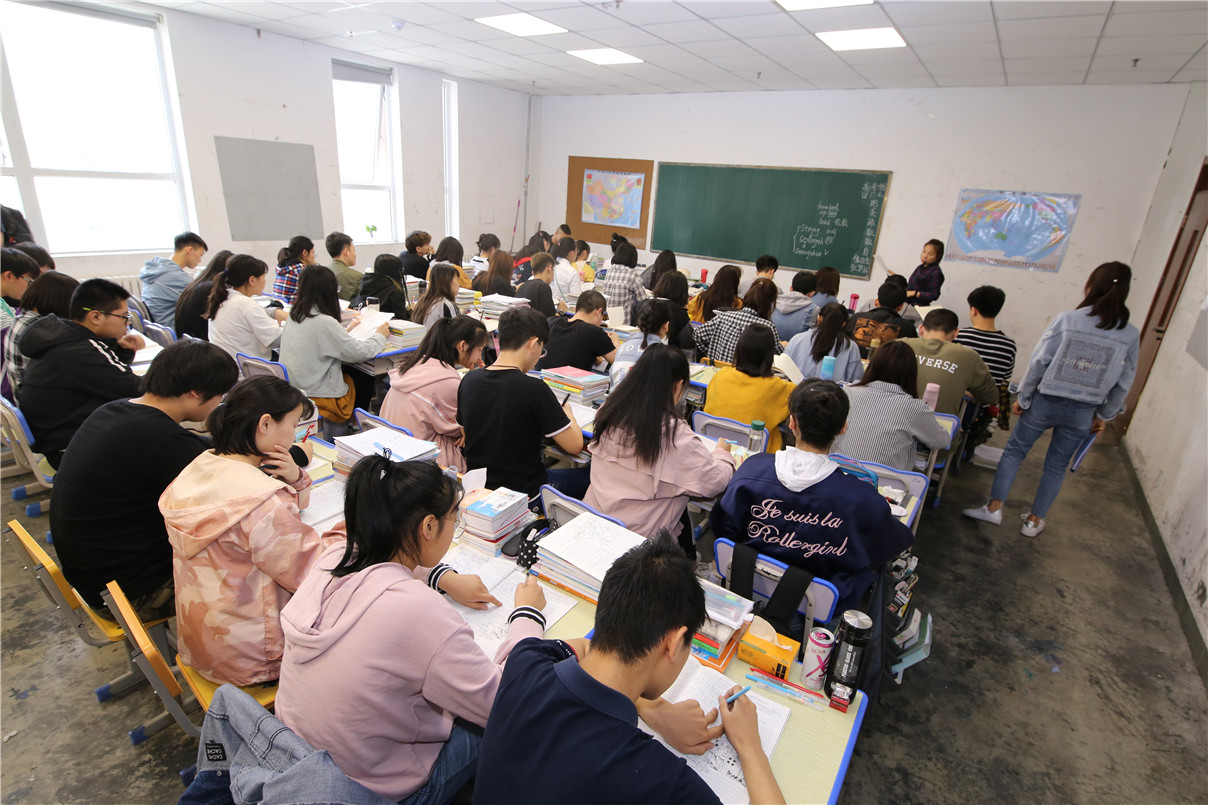 建校十年丹青易考圆了6000多考生上好大学的梦