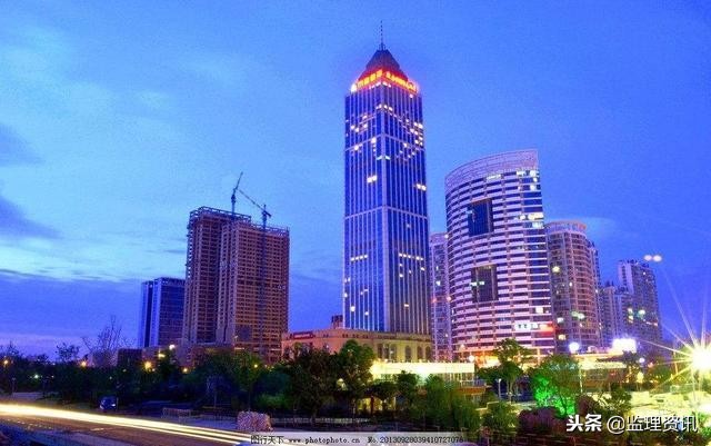 江苏裤衩大楼在哪个位置,江苏的各地标志性建筑