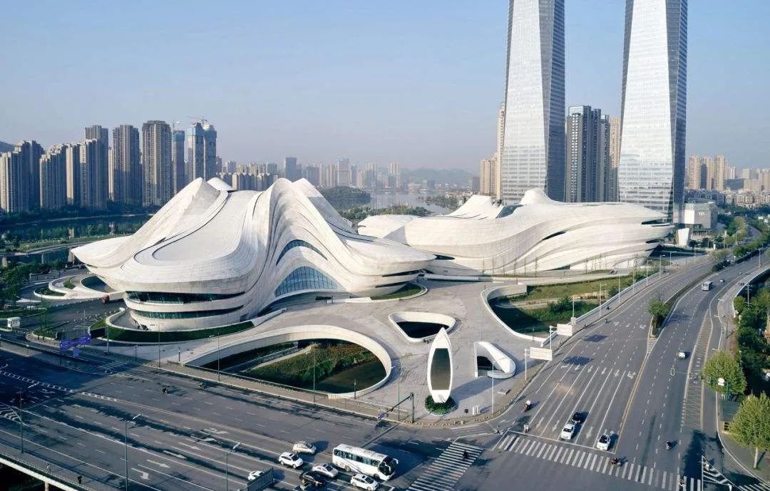 郑州四大中心高楼还建不,郑州四大中心后续发展怎么样