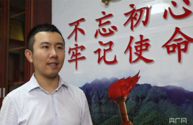 长征新青年,青年放弃高薪回国