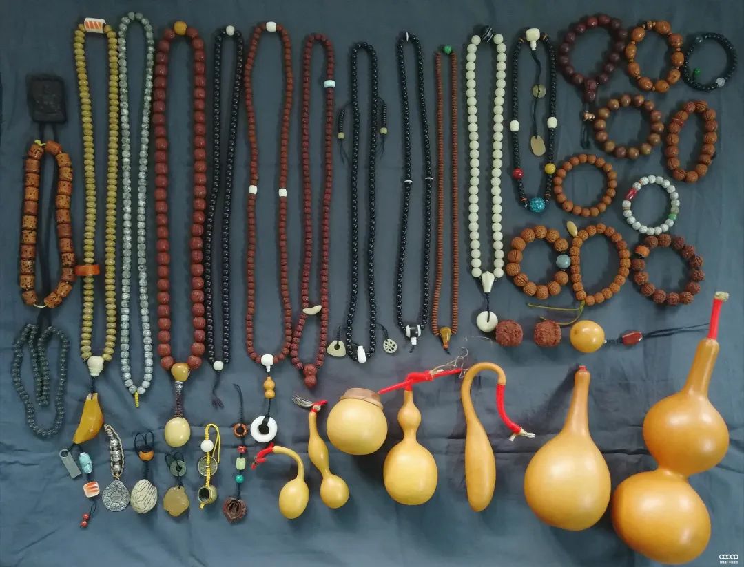 他试了一瓶“印度神油”，盘串6年，包浆妙啊