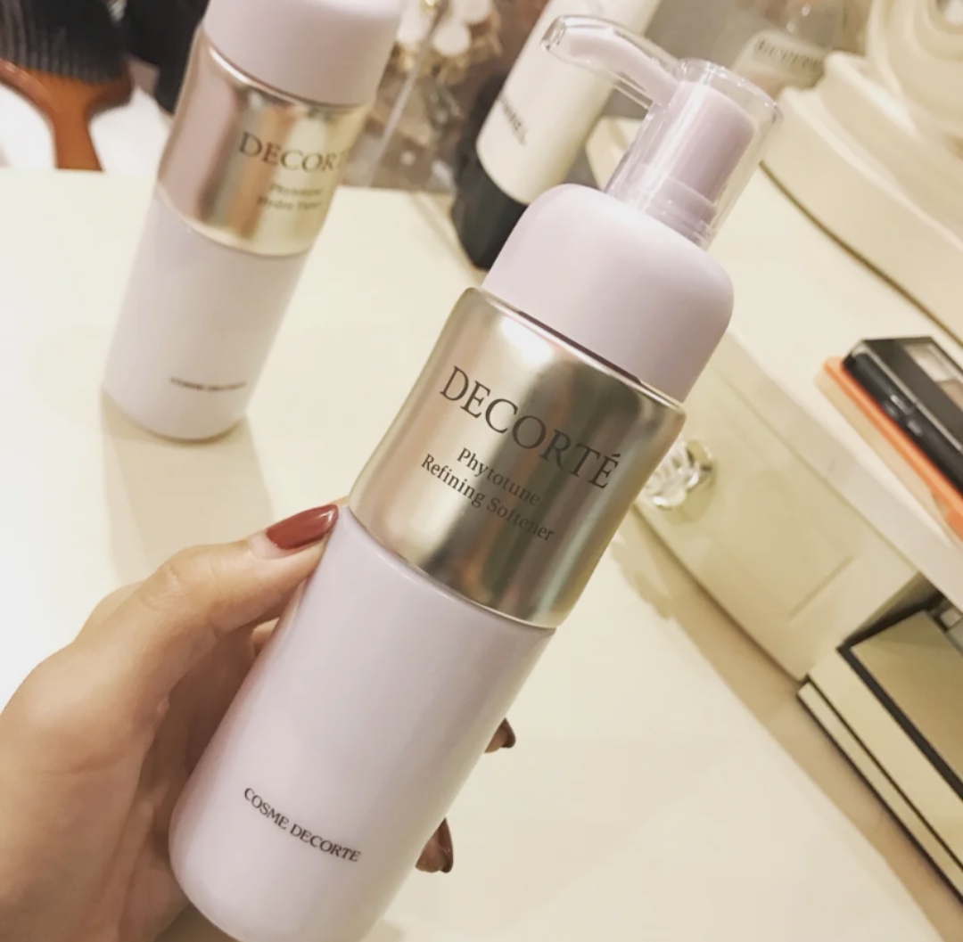 适合干皮的妆前水乳平价学生党,程十安推荐学生党平价水乳