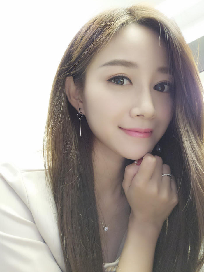 与女生聊天技巧如何开场,怎么跟女生聊天开场白技巧