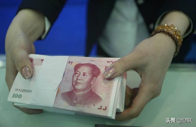 10万元理财存余额宝吗,10万元放余额宝还是放银行理财