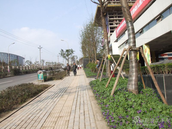 万科朗润园精装三房视野很好拎包入住带飘窗的户型