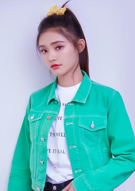 林允曝自己购物被骗，张馨予公开代购聊天记录，女星防骗意识在哪