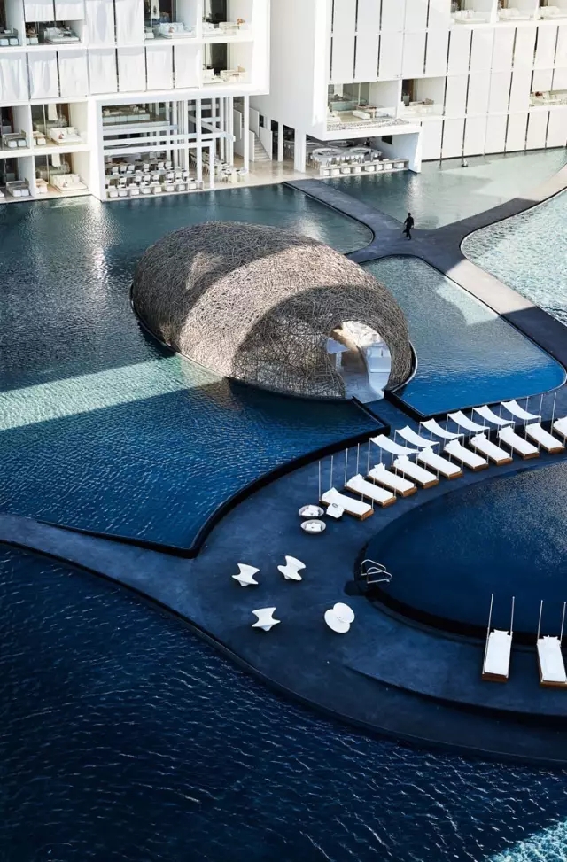 这家性冷淡的“情趣酒店”，开了灯后……嗨爆了