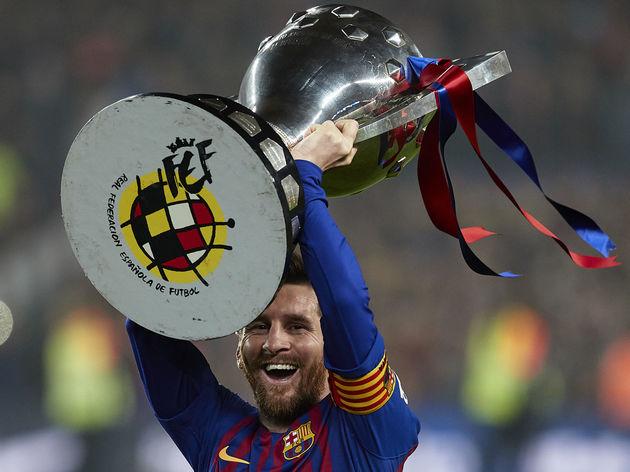 卖梅西买莱万,卖梅西签名球鞋