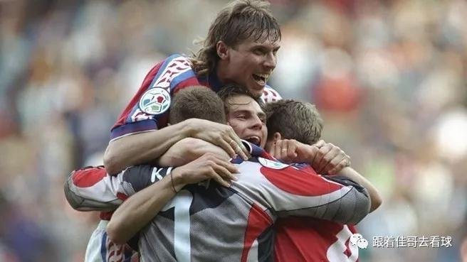 跟着佳哥去看球,跟着佳哥去看球是谁