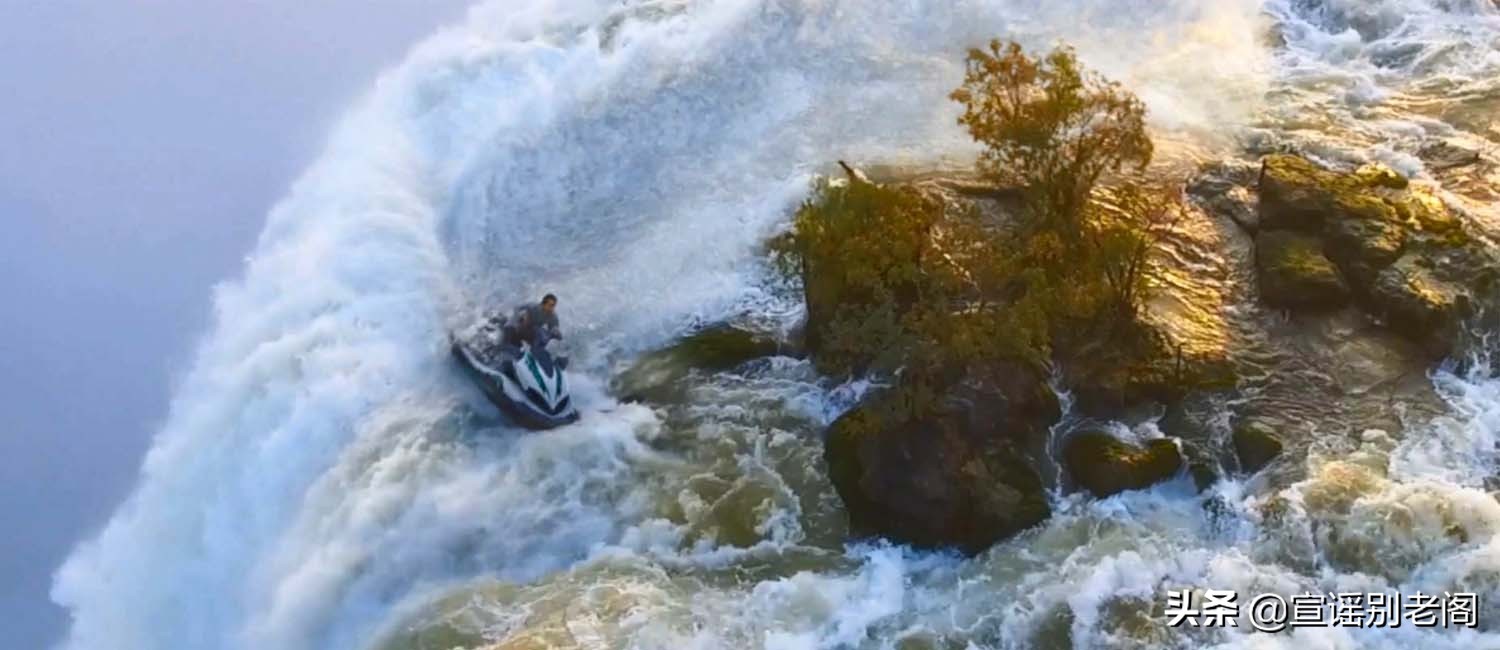 66岁高龄的成龙还能打，他才是披荆斩棘的《急先锋》