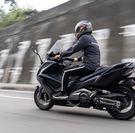 24款光阳ak550试驾,光阳ak550真实用车感受