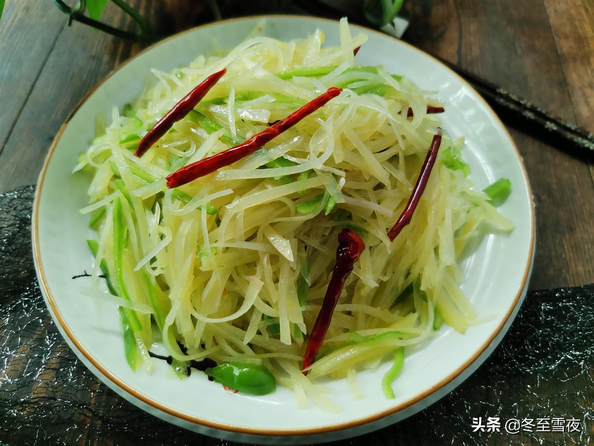土豆怎么做好吃又简单家常菜教程,土豆怎样做好吃又简单的家常菜