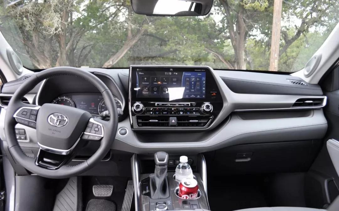 试驾汉兰达2022款,汉兰达两驱精英7座试驾视频