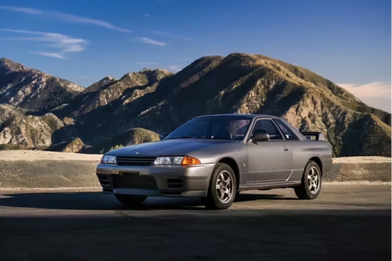 日产gt-r和skyline的区别,老款日产skylinegtr战神