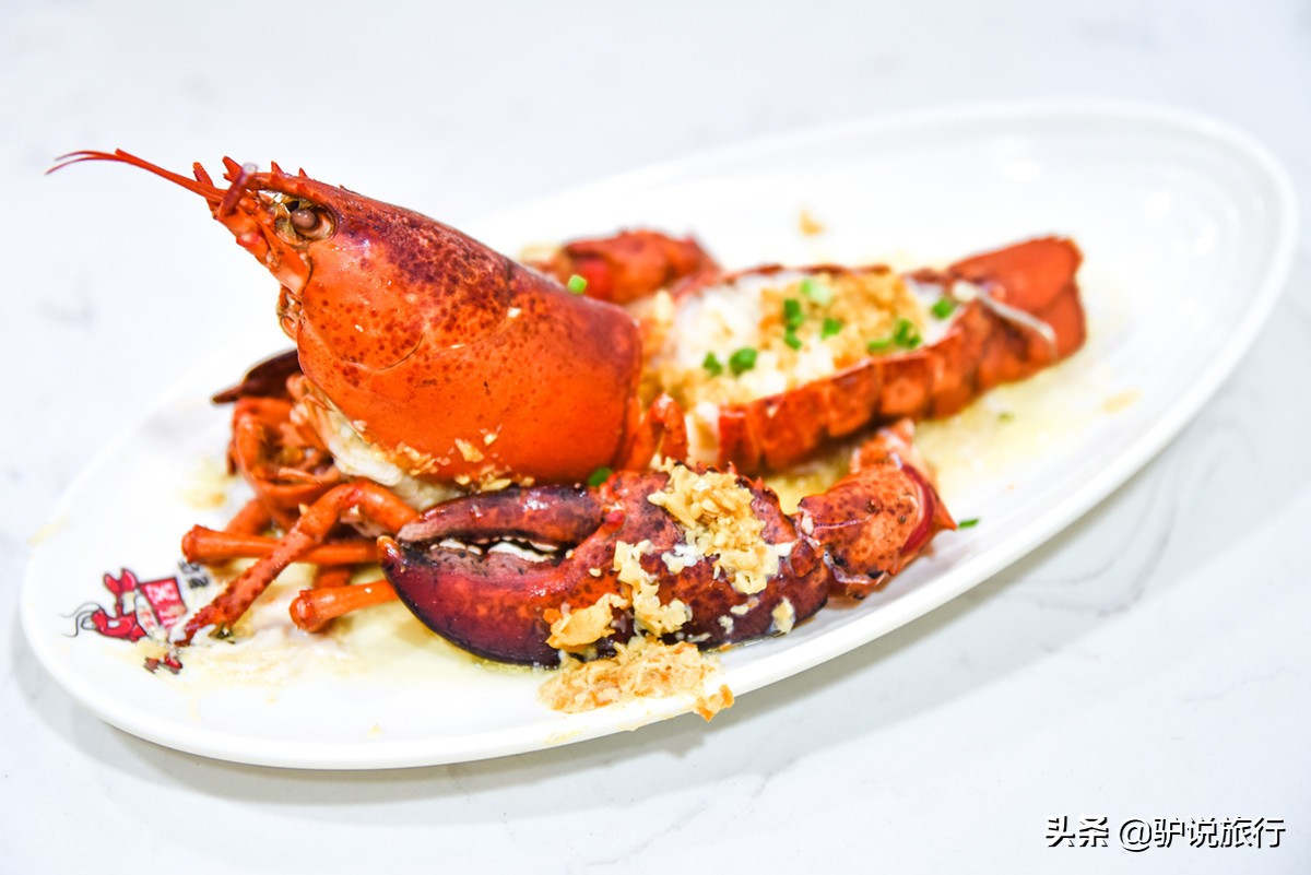 湖北小伙5年跑几十场马拉松，还“跑”出了家三亚Top3海鲜餐厅