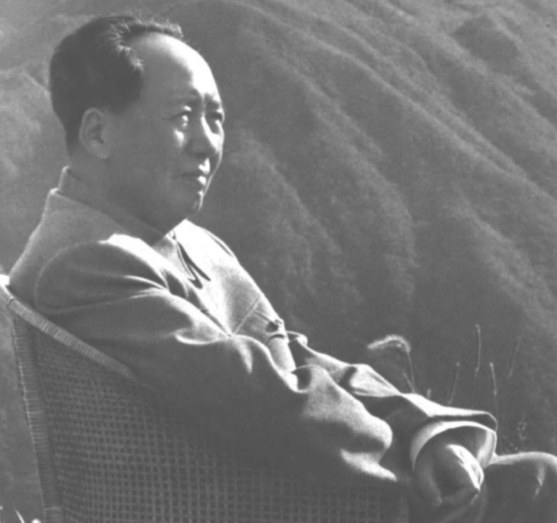 1949年,英国军舰驶入长江,粟裕犹豫是否炮击,毛主席:均可轰击
