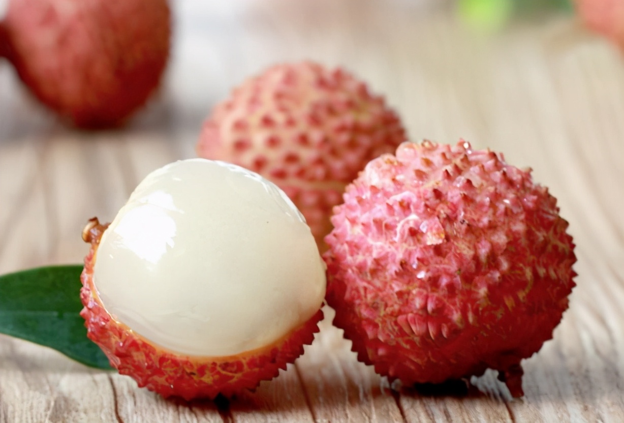 吃不完的新鲜荔枝怎么吃,荔枝在冰箱里可以保存几天