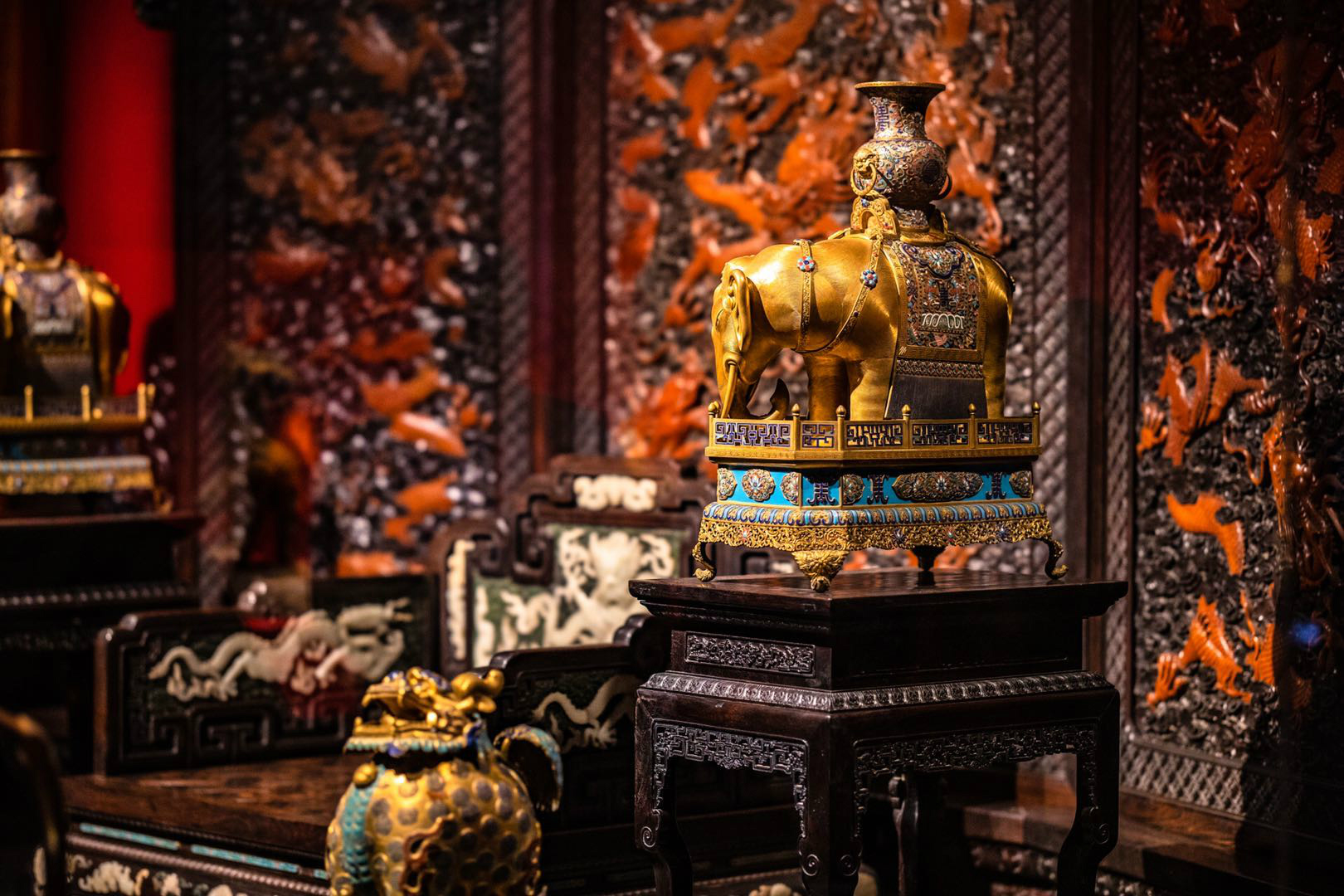 eosr6到底值得购买吗,eosr比r6像素高