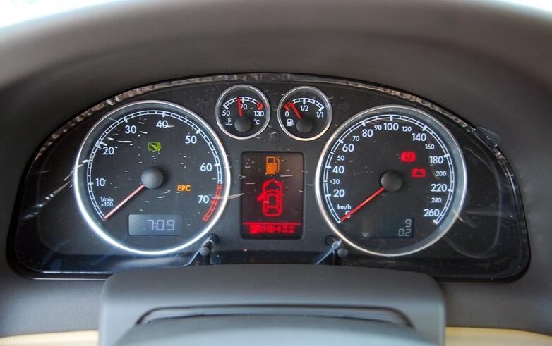 成都11年帕萨特领驭值得购买吗,帕萨特领驭报废能卖多少钱