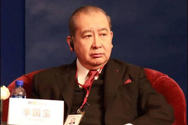 为赌王扶灵的李国宝是谁？李嘉诚家族在李国宝家族面前只是*弟弟小**