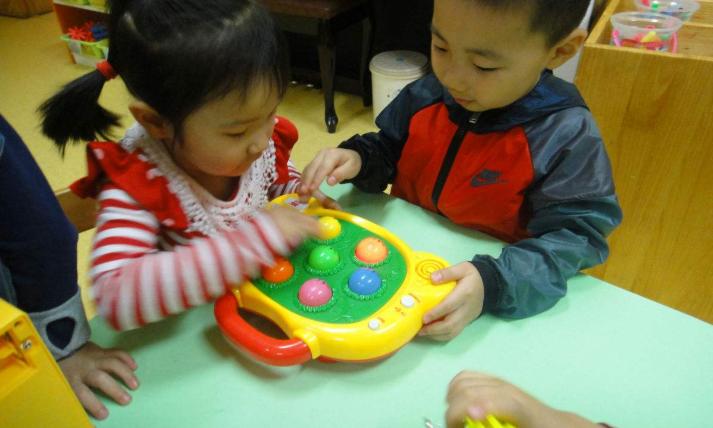 如果发现孩子两次偷东西怎么教育,小孩第一次偷东西怎么教育