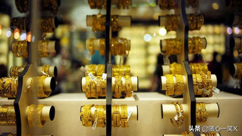 阿联酋如何成为了*私走**“血金”的中心？