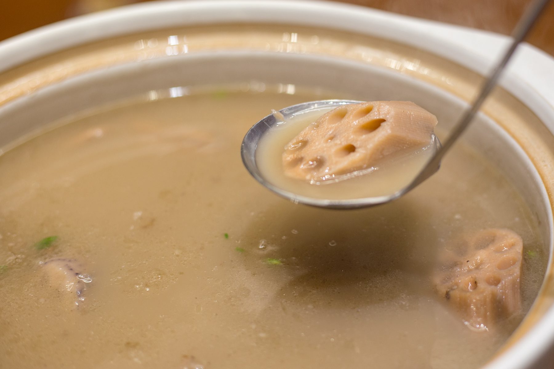 武汉哪里吃螃蟹风景最好,武汉人去青岛玩的地方