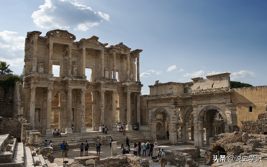 和人交往中总被嘲讽,人际交往中被轻视