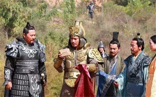 裘是1001夜22夜：皮之不存，毛将安附，出尔反尔的晋惠公