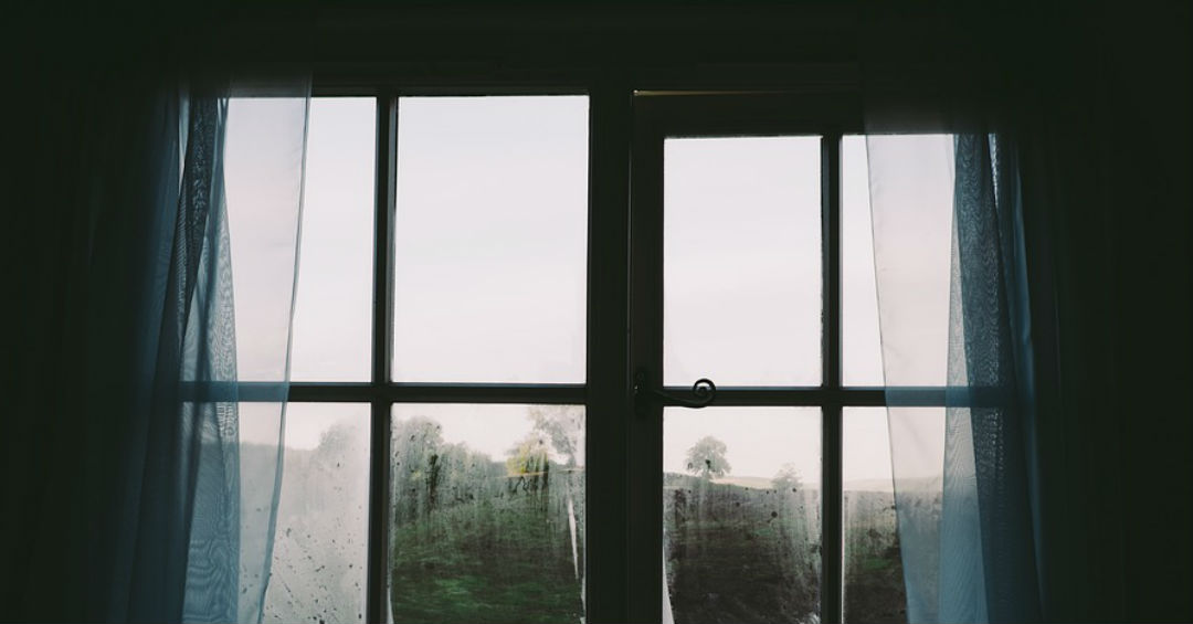 15岁少年失踪小说,一个小男孩子学校里读书突然失踪