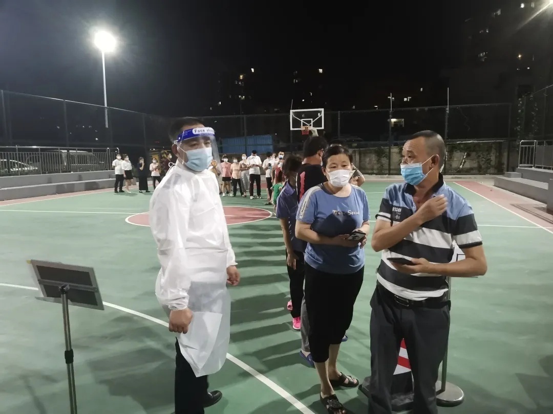 疫情防控熬不完的夜,疫情未结束他们在坚守