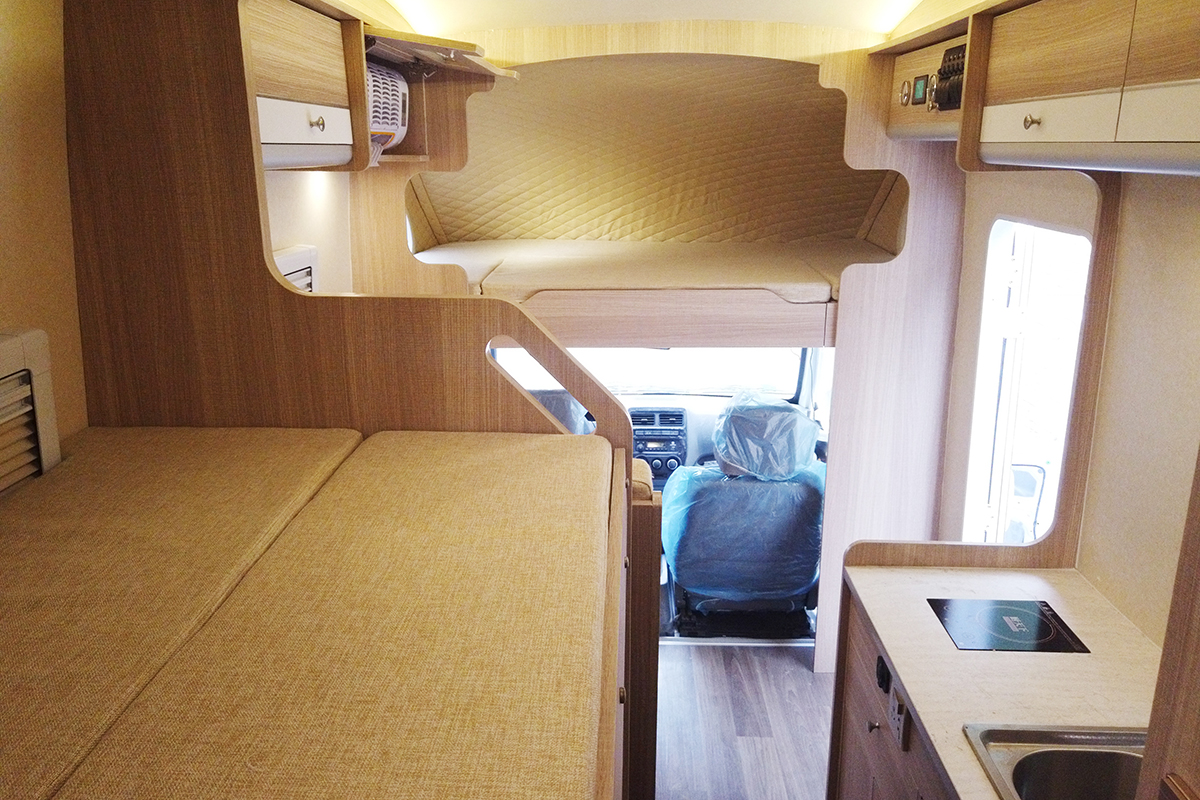 c型新飞祥菱小房车介绍,新飞祥菱经典四座版房车