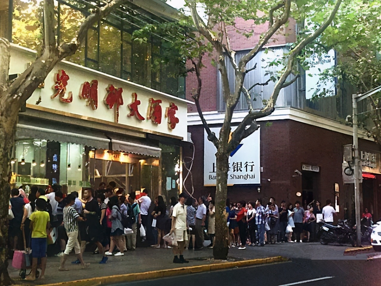 黄欣伟最近的视频,黄欣伟最新完整视频