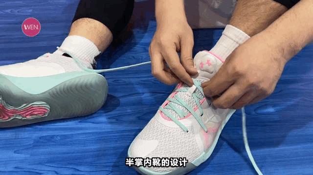 安德玛实战球鞋推荐,安德玛hovrsplash1配色