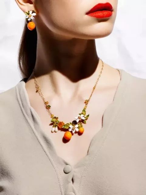 时尚圈今年的流行色,今年时尚趋势流行色