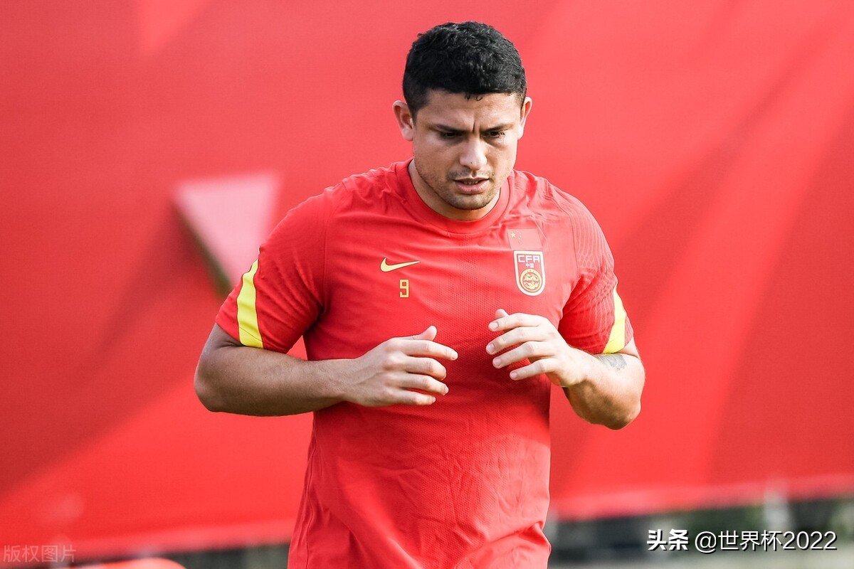 足球双前锋战术和阵型,国足双中锋阵型