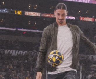 上帝伊布洛杉矶,盘点伊布在足球场上20大震撼破门