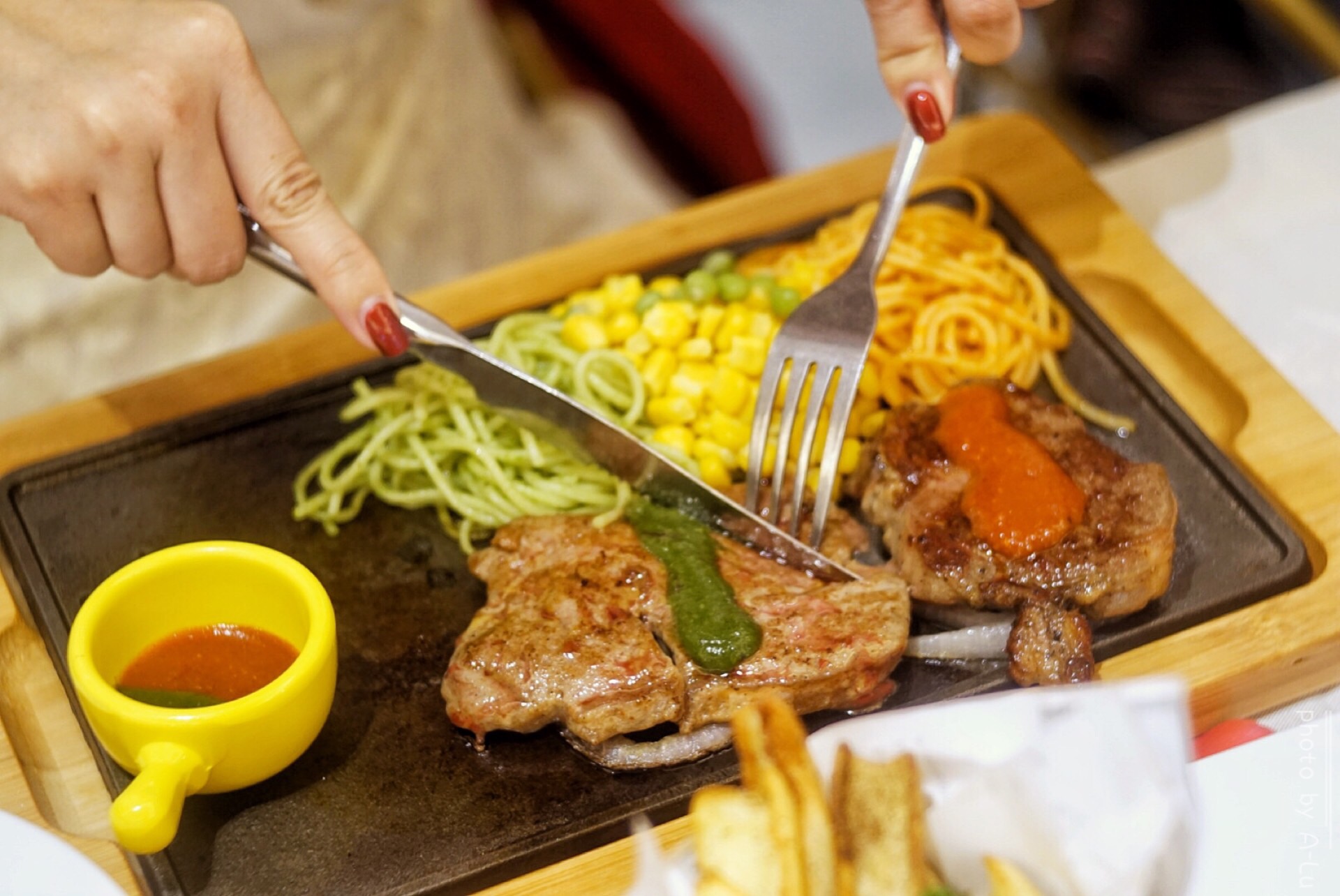 鸿福厚禄，好味成双，豪客来牛排吃出“吉祥如意”好寓意