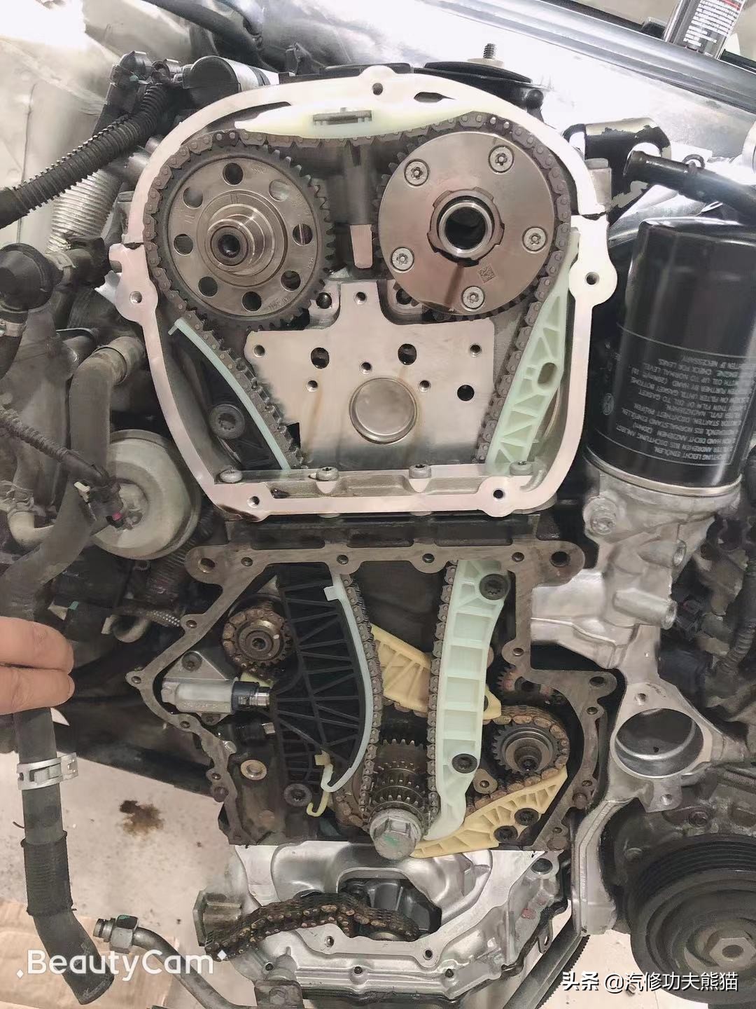 2013款奥迪a4l烧机油怎么解决,奥迪a4l突然全车无电是什么原因