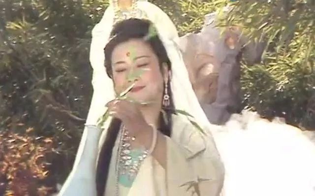 观音的玉净瓶和老君的八卦炉，谁的法宝更厉害？你看孙悟空咋说